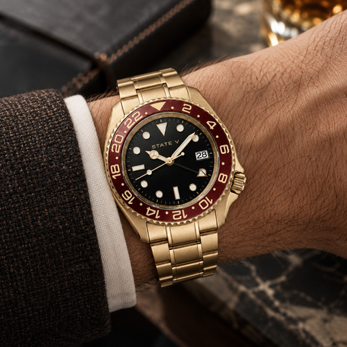 State men watch black - state, v